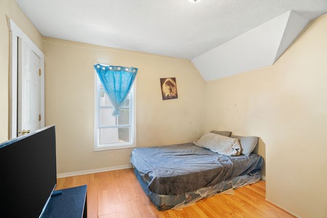 2736 16th Avenue S, Minneapolis, MN 55407