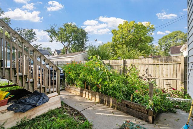 2736 16th Avenue S, Minneapolis, MN 55407