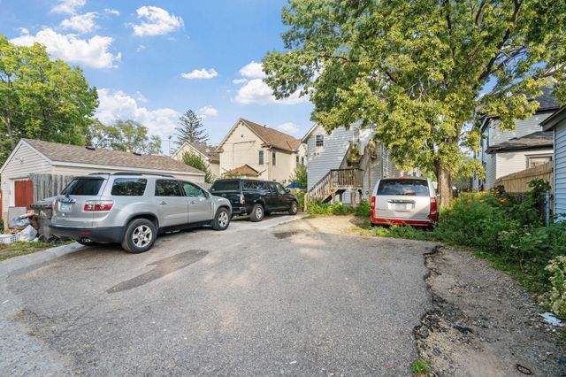 2736 16th Avenue S, Minneapolis, MN 55407