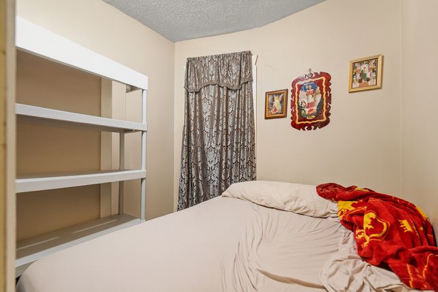 2736 16th Avenue S, Minneapolis, MN 55407