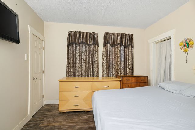 2736 16th Avenue S, Minneapolis, MN 55407