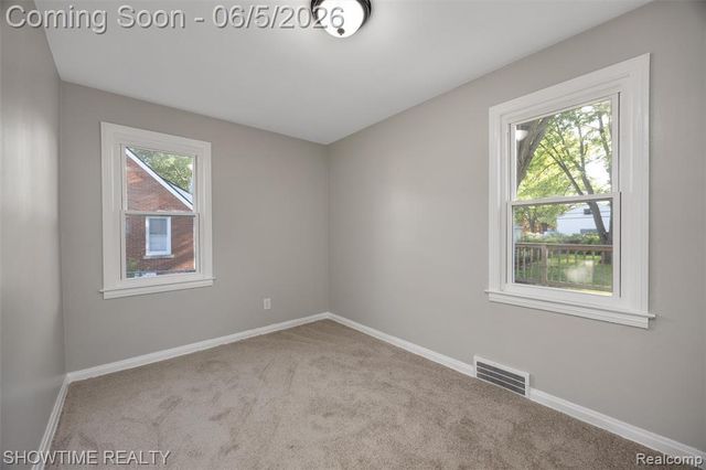 23101 Shakespeare Avenue, Eastpointe, MI 48021