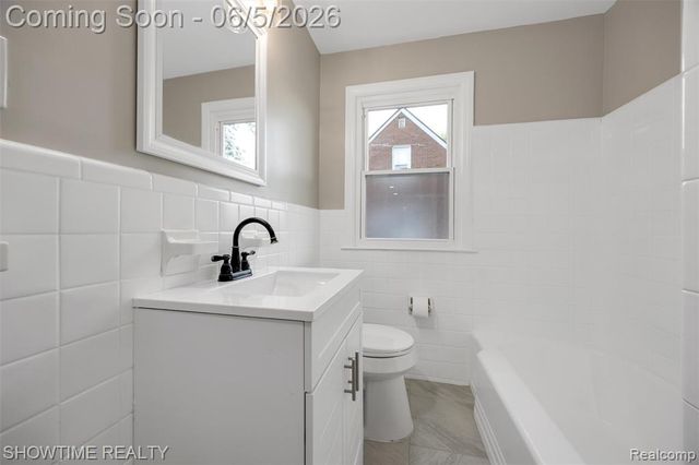 23101 Shakespeare Avenue, Eastpointe, MI 48021