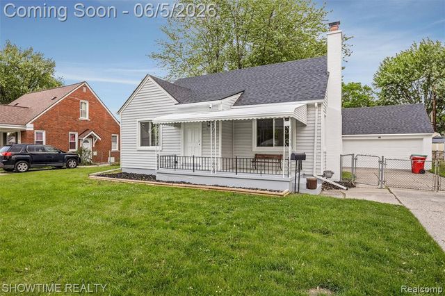 23101 Shakespeare Avenue, Eastpointe, MI 48021
