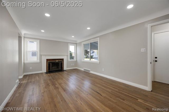 23101 Shakespeare Avenue, Eastpointe, MI 48021