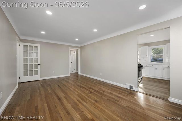 23101 Shakespeare Avenue, Eastpointe, MI 48021