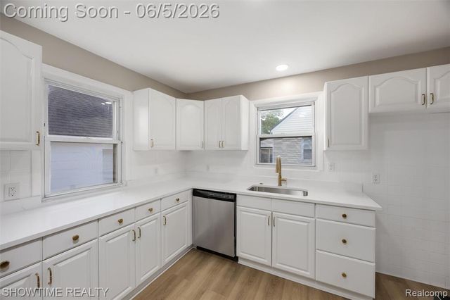 23101 Shakespeare Avenue, Eastpointe, MI 48021