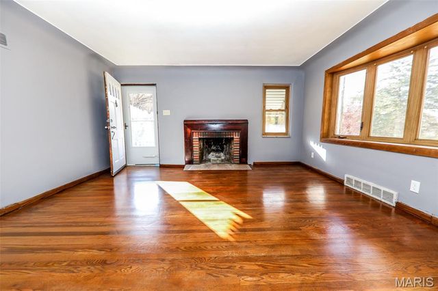 29 Hadfield Lane, Caseyville, IL 62232