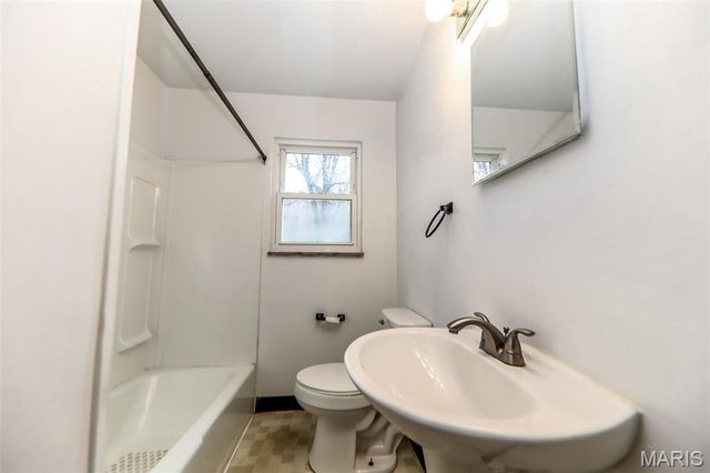 29 Hadfield Lane, Caseyville, IL 62232