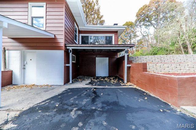 29 Hadfield Lane, Caseyville, IL 62232