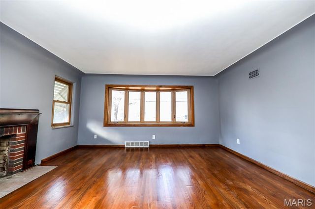 29 Hadfield Lane, Caseyville, IL 62232