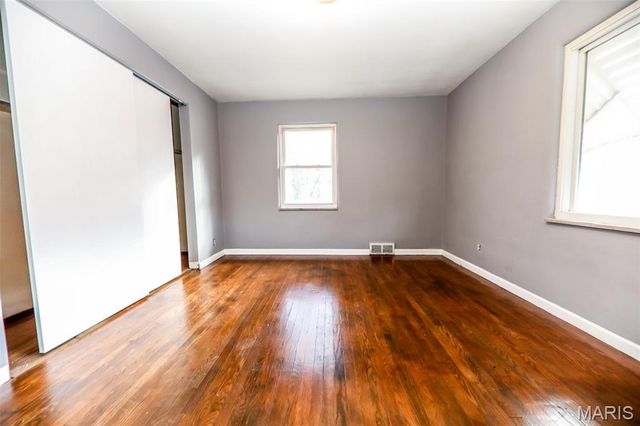 29 Hadfield Lane, Caseyville, IL 62232