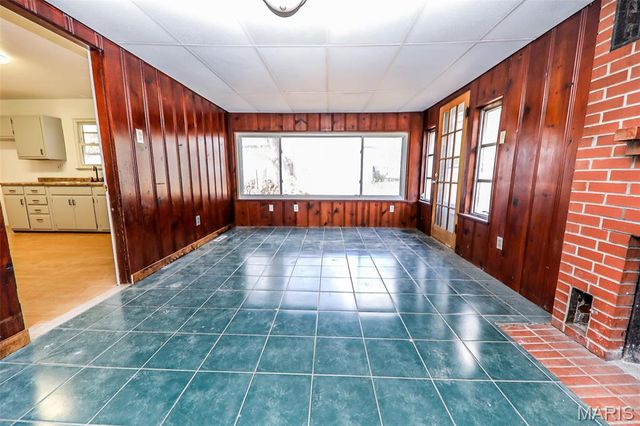 29 Hadfield Lane, Caseyville, IL 62232