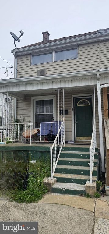 23 N BROAD MOUNTAIN AVE, Frackville, PA 17931