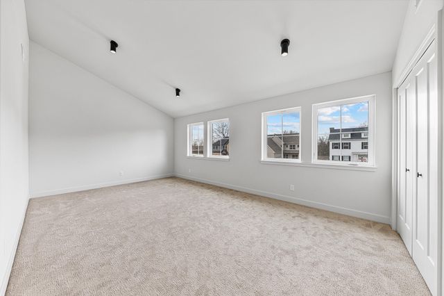 9523 Hook Street, Highland, IN 46322