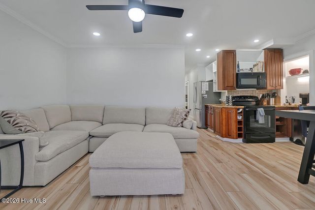 102 S 2nd Street Unit 215 & Unit 218, Wilmington, NC 28401