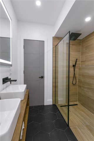 601 NE 33rd Street, Oakland Park, FL 33334