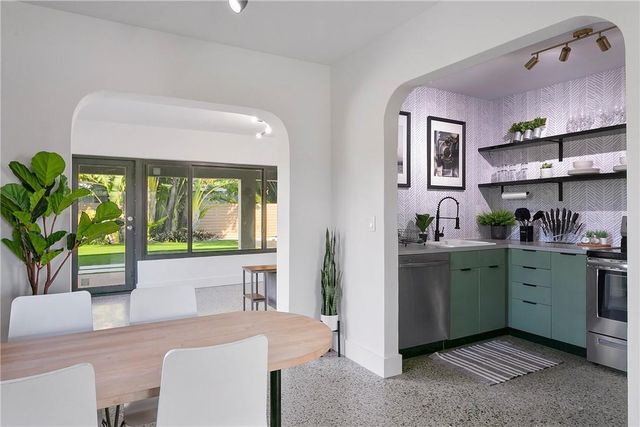 601 NE 33rd Street, Oakland Park, FL 33334