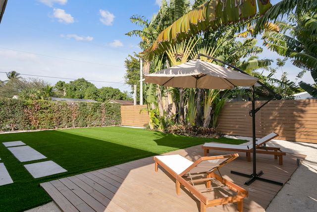 601 NE 33rd Street, Oakland Park, FL 33334