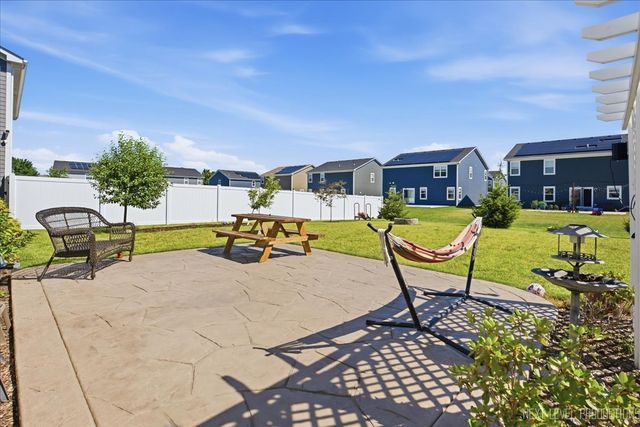 3764 St James Court, Elgin, IL 60124