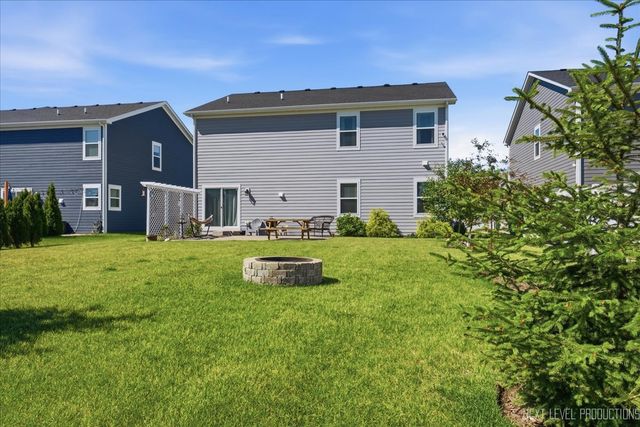 3764 St James Court, Elgin, IL 60124
