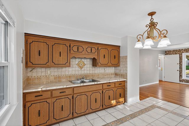 3435 S 2ND STREET, Milwaukee, WI 53207