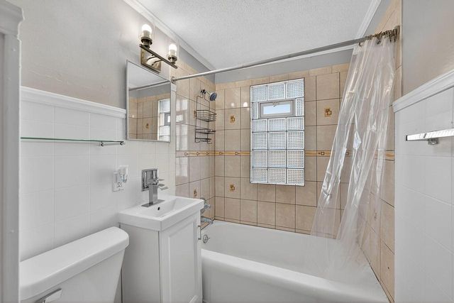 3435 S 2ND STREET, Milwaukee, WI 53207