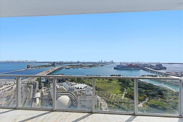 1100 Biscayne Blvd 2702, Miami, FL 33132