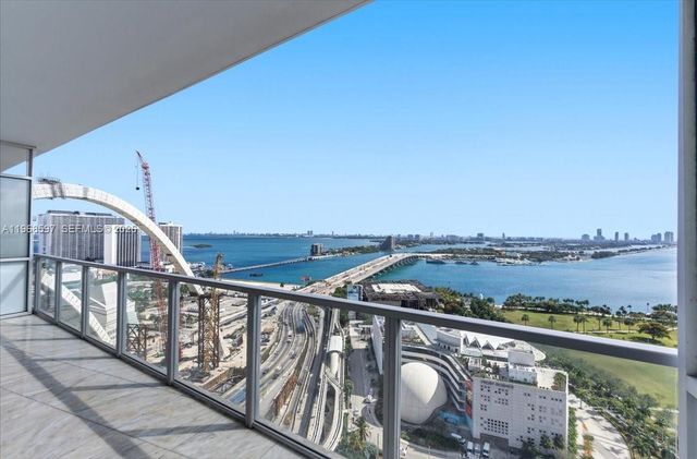 1100 Biscayne Blvd 2702, Miami, FL 33132