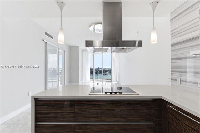 1100 Biscayne Blvd 2702, Miami, FL 33132