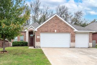 448 Northbrook Avenue, Oak Point, TX 75068