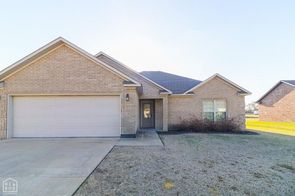 417 Arrowhead Road, Trumann, AR 72472