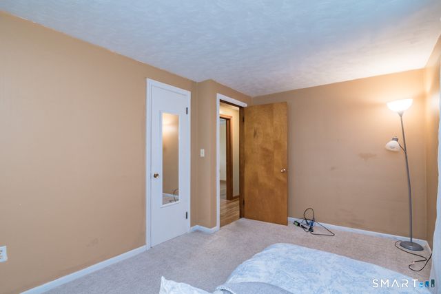 10 Sun Street, Enfield, CT 06082
