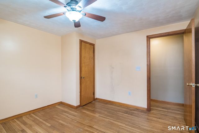 10 Sun Street, Enfield, CT 06082