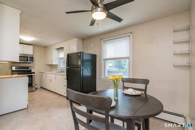 10 Sun Street, Enfield, CT 06082
