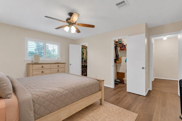 9107 Mauna Loa Lane, Houston, TX 77040