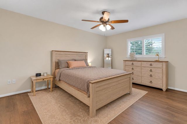 9107 Mauna Loa Lane, Houston, TX 77040