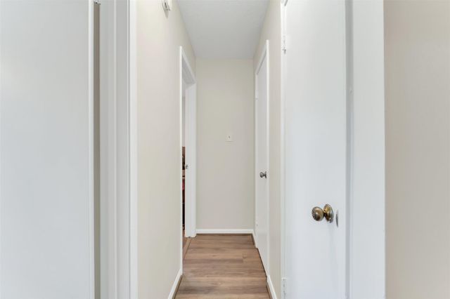 9107 Mauna Loa Lane, Houston, TX 77040