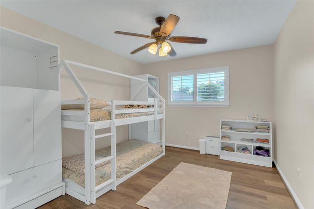 9107 Mauna Loa Lane, Houston, TX 77040