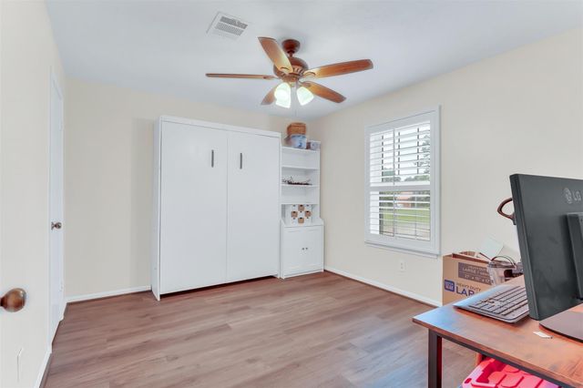 9107 Mauna Loa Lane, Houston, TX 77040
