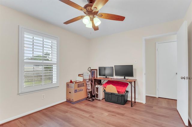 9107 Mauna Loa Lane, Houston, TX 77040