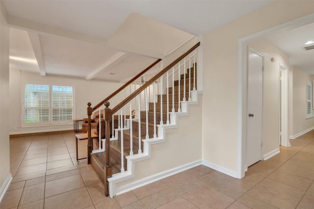 9107 Mauna Loa Lane, Houston, TX 77040