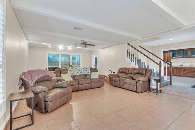 9107 Mauna Loa Lane, Houston, TX 77040