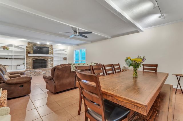 9107 Mauna Loa Lane, Houston, TX 77040