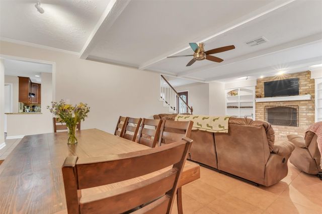 9107 Mauna Loa Lane, Houston, TX 77040
