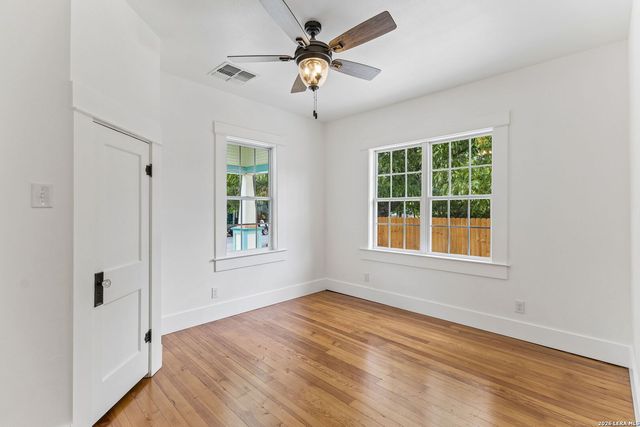 318 Devine, San Antonio, TX 78210