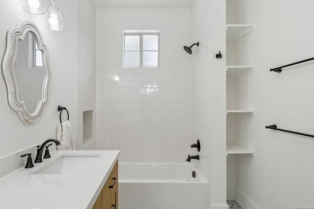 318 Devine, San Antonio, TX 78210