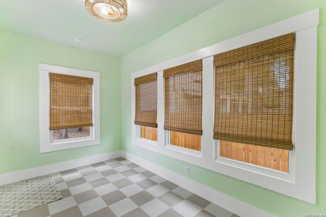 318 Devine, San Antonio, TX 78210