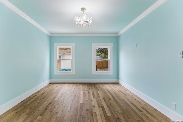 318 Devine, San Antonio, TX 78210