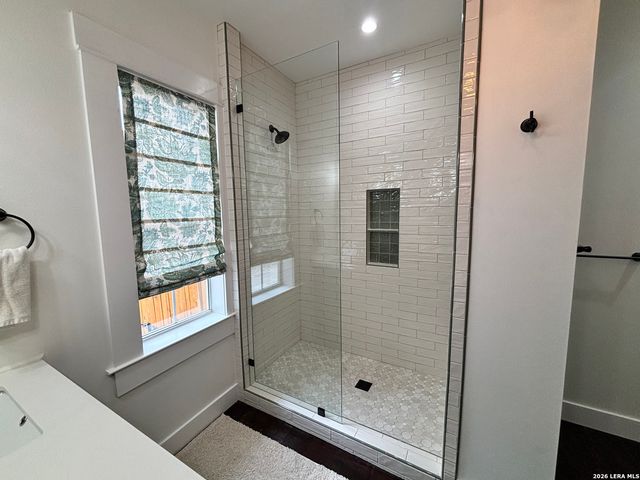 318 Devine, San Antonio, TX 78210